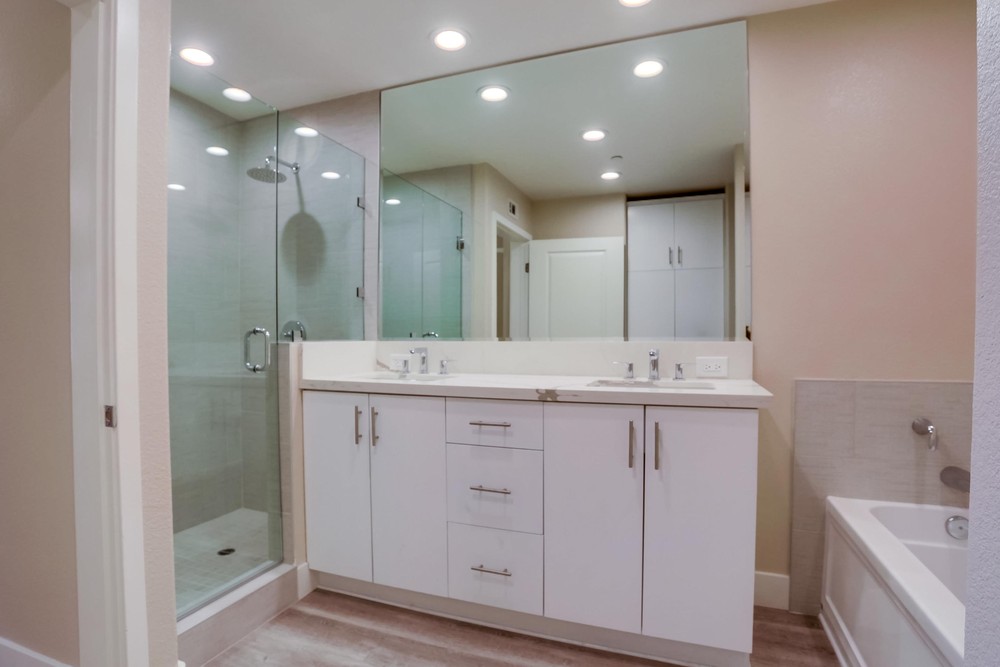Virtual tour photo 33 of 38 for 3275 Fifth Ave #202