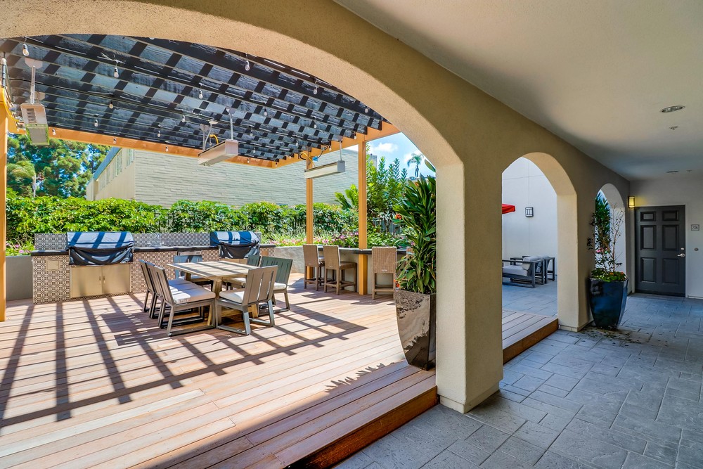 Virtual tour photo 5 of 43 for 3275 Fifth Ave #206