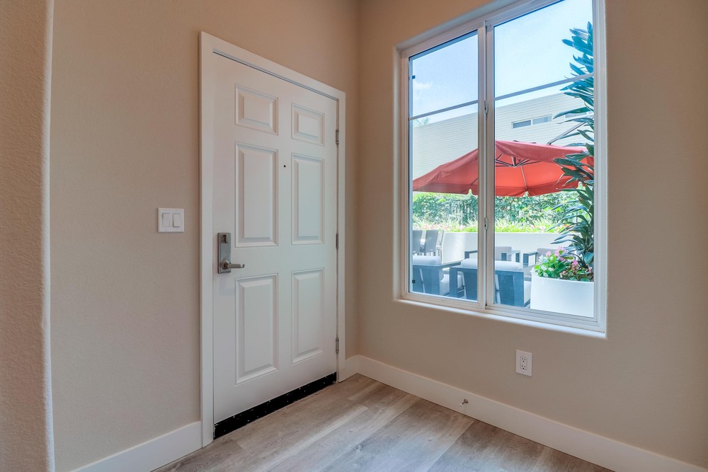 Virtual tour photo 8 of 43 for 3275 Fifth Ave #206