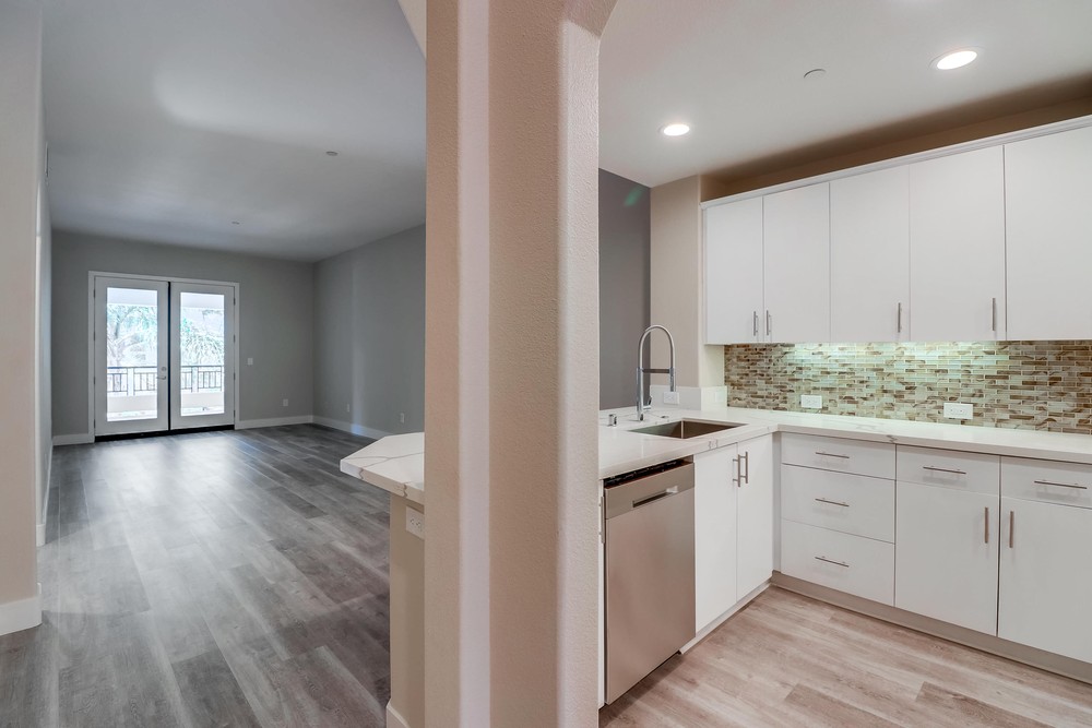 Virtual tour photo 10 of 43 for 3275 Fifth Ave #206