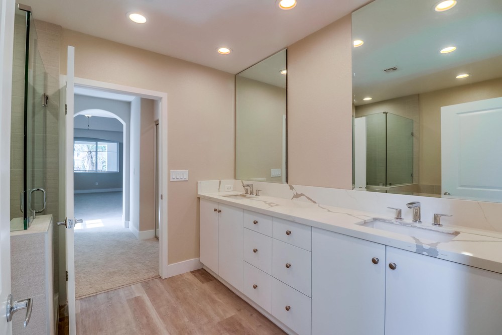Virtual tour photo 31 of 43 for 3275 Fifth Ave #206