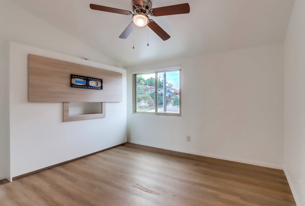 Virtual tour photo 32 of 36 for 3276 Reynard Way