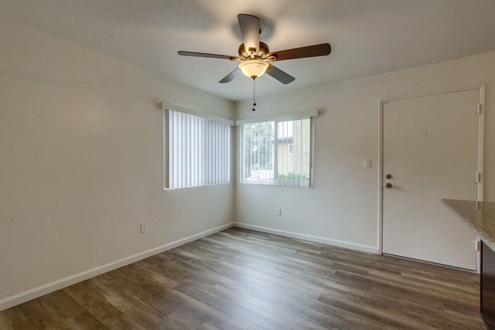 Virtual tour photo 11 of 38 for 3277 Berger Ave
