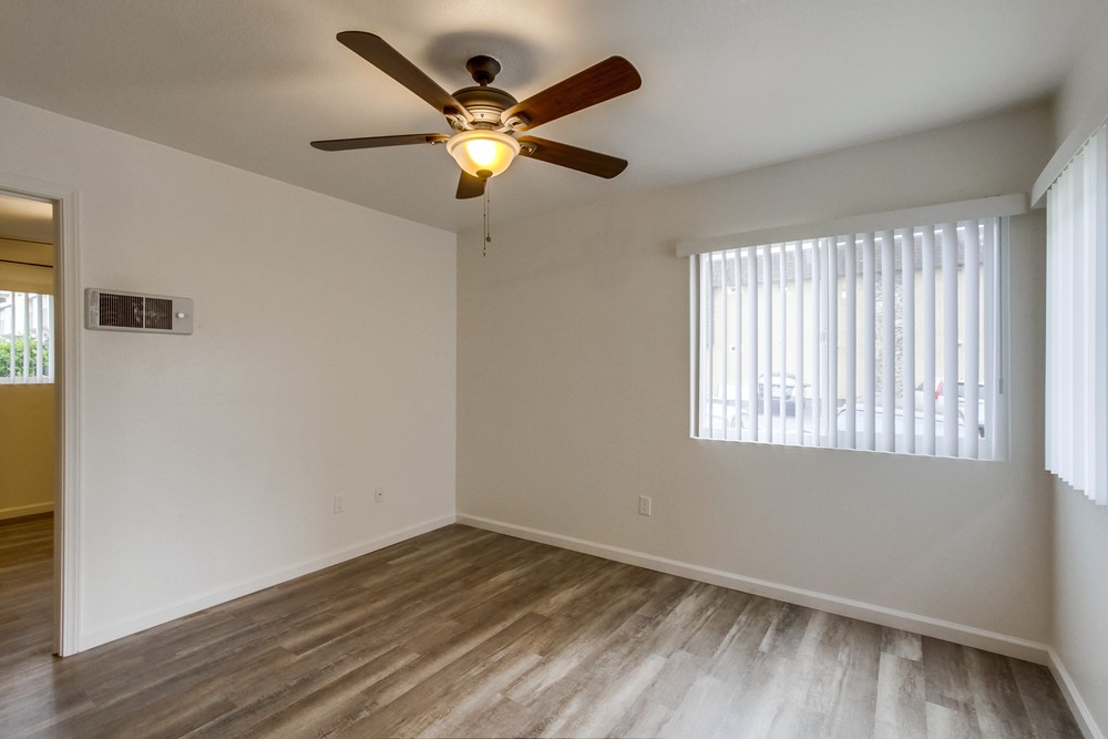 Virtual tour photo 12 of 38 for 3277 Berger Ave
