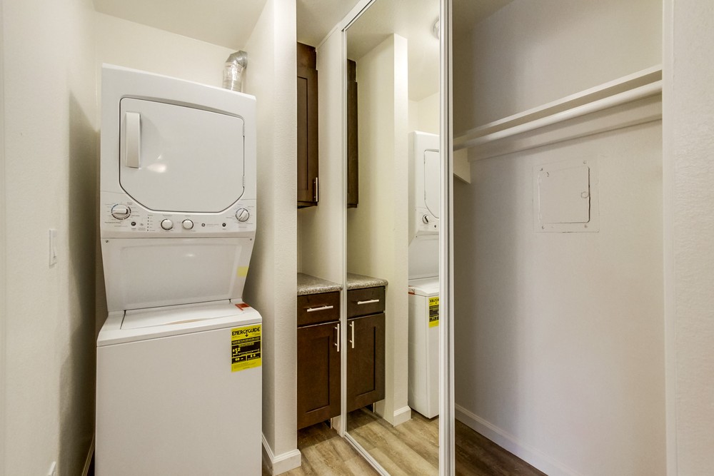 Virtual tour photo 26 of 38 for 3277 Berger Ave