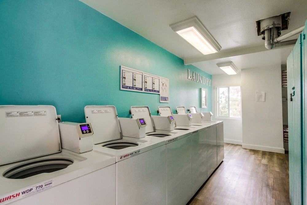 Virtual tour photo 27 of 38 for 3277 Berger Ave