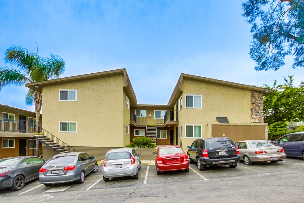 Virtual tour photo 33 of 38 for 3277 Berger Ave
