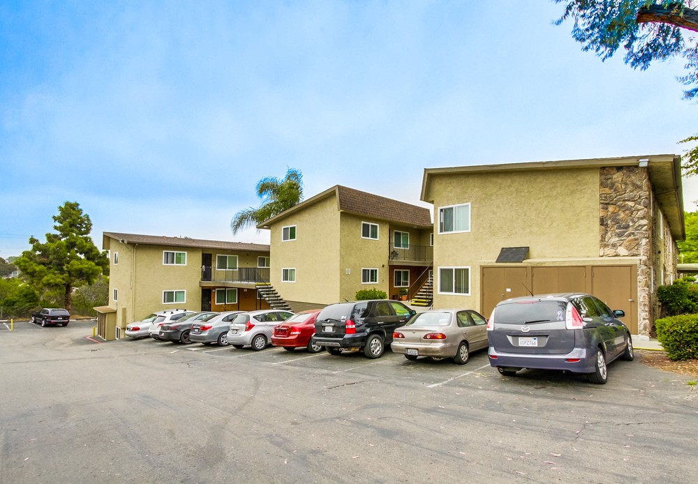 Virtual tour photo 34 of 38 for 3277 Berger Ave
