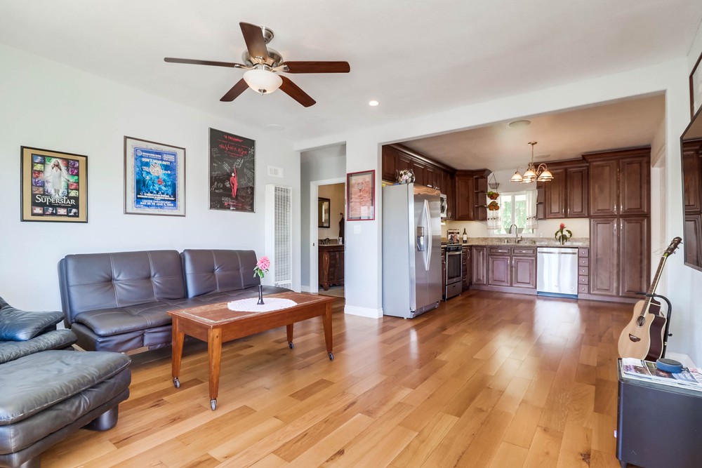 Virtual tour photo 9 of 34 for 3280 Gillette St