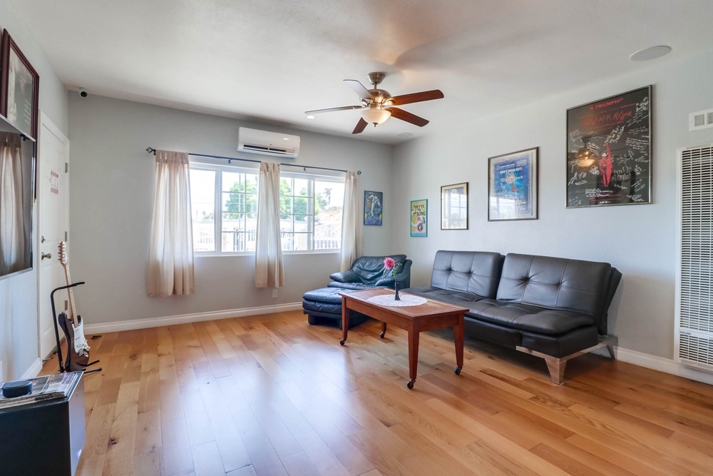 Virtual tour photo 12 of 34 for 3280 Gillette St
