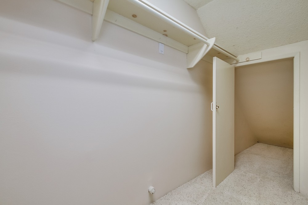 Virtual tour photo 35 of 39 for 3280 Trumbull Street