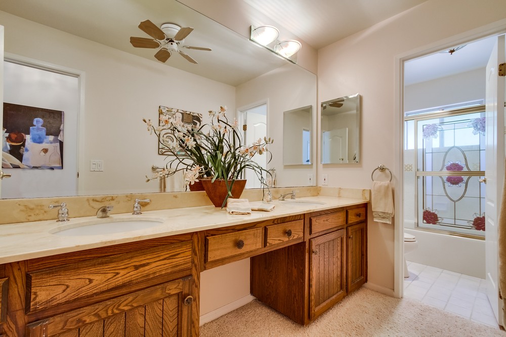 Virtual tour photo 36 of 39 for 3280 Trumbull Street