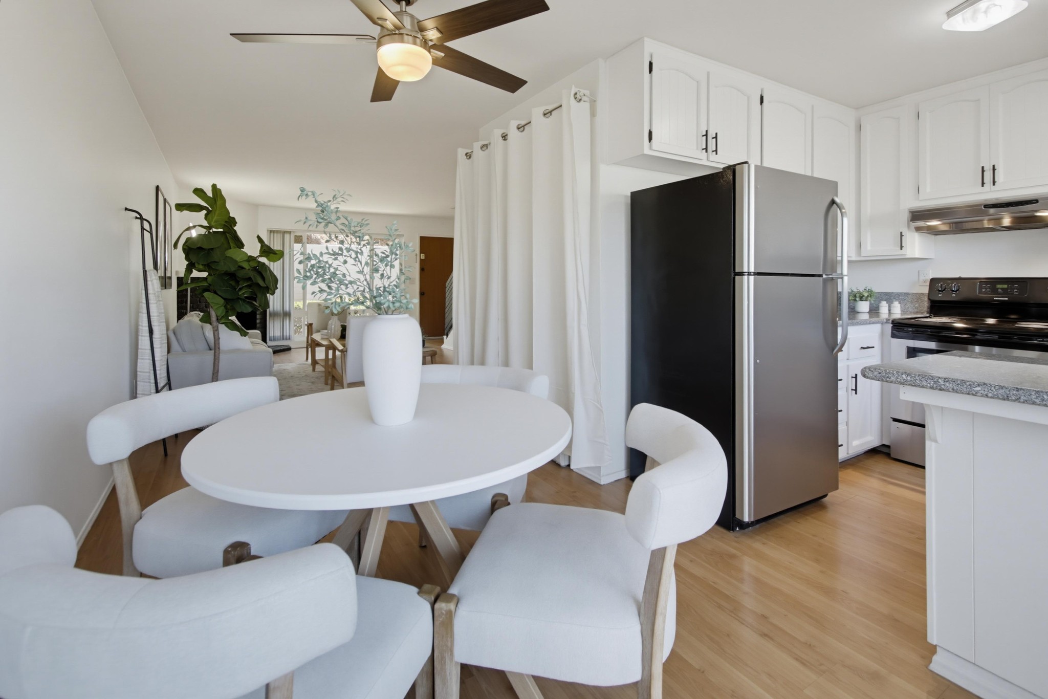 Virtual tour photo 4 of 41 for 3282 Berger Ave