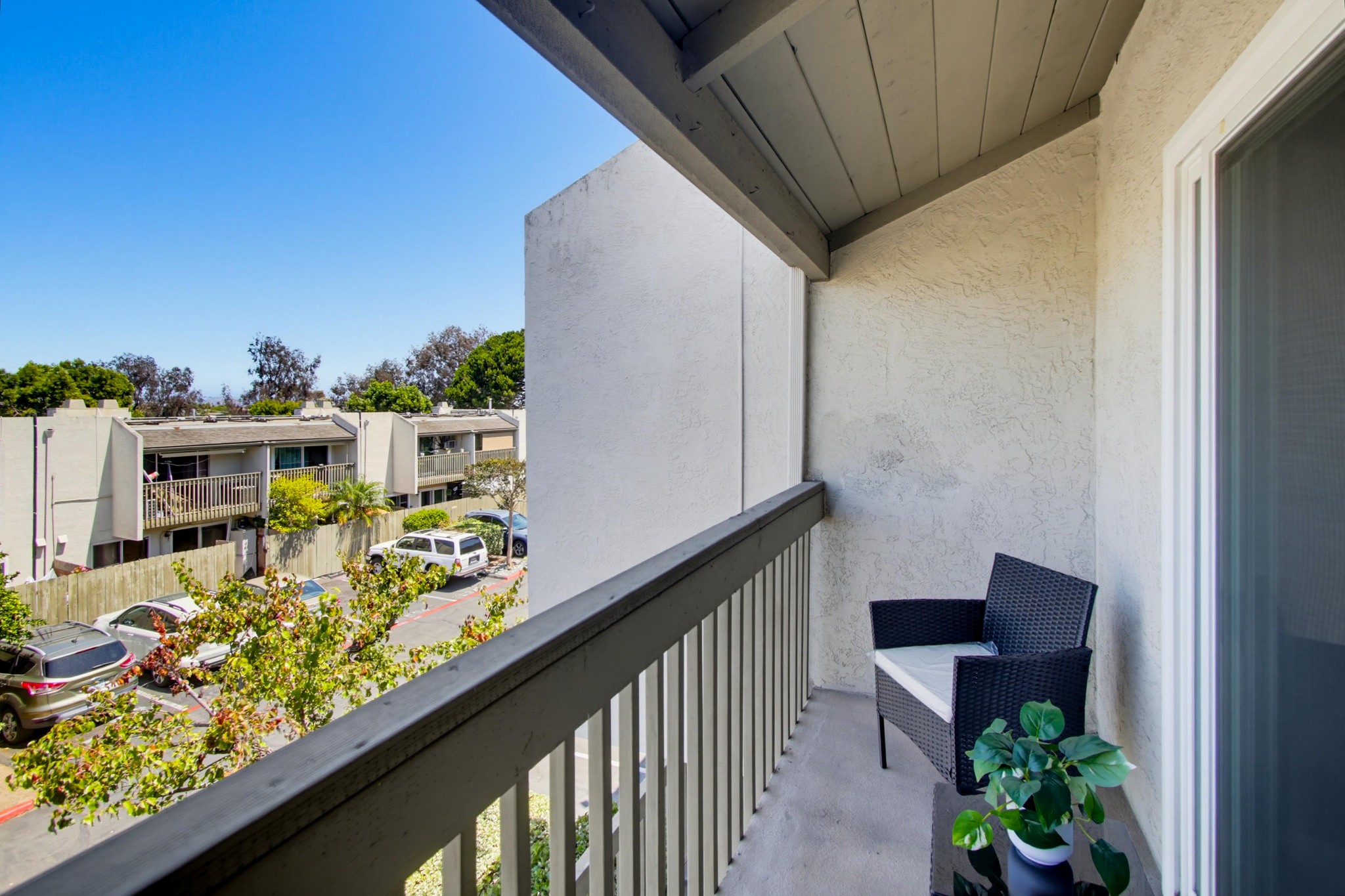 Virtual tour photo 31 of 41 for 3282 Berger Ave