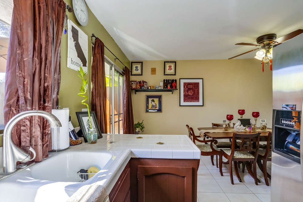 Virtual tour photo 17 of 37 for 3282 Berger Ave UNIT B2