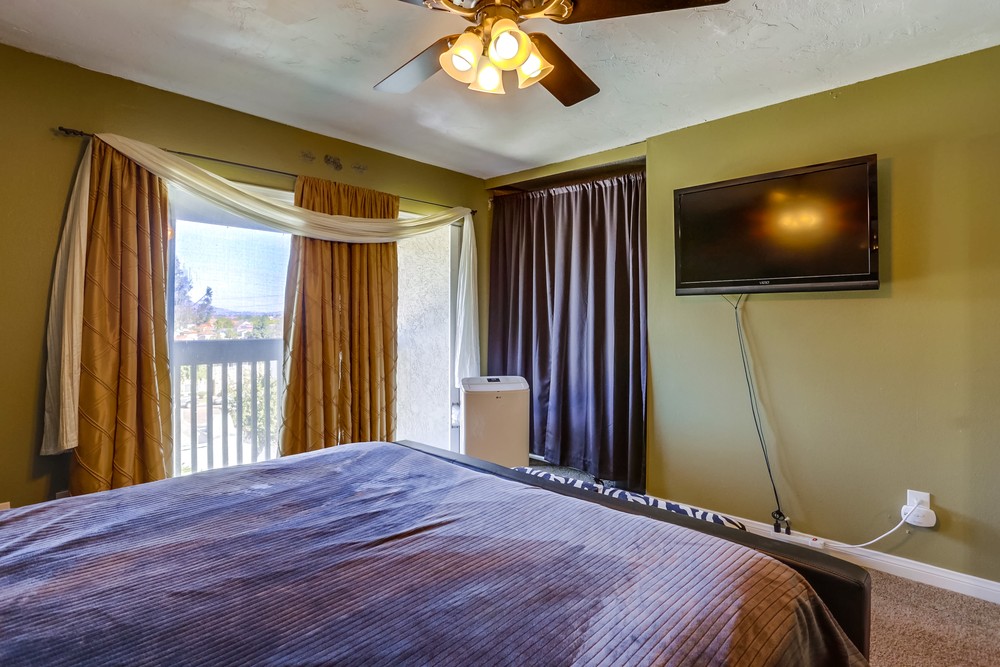 Virtual tour photo 27 of 37 for 3282 Berger Ave UNIT B2