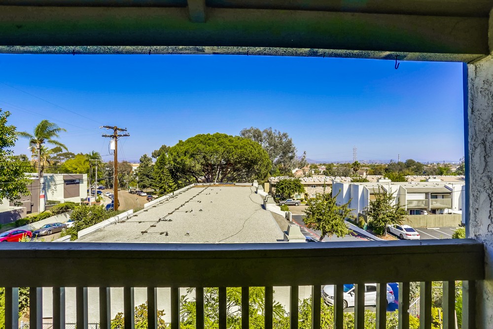 Virtual tour photo 30 of 37 for 3282 Berger Ave UNIT B2