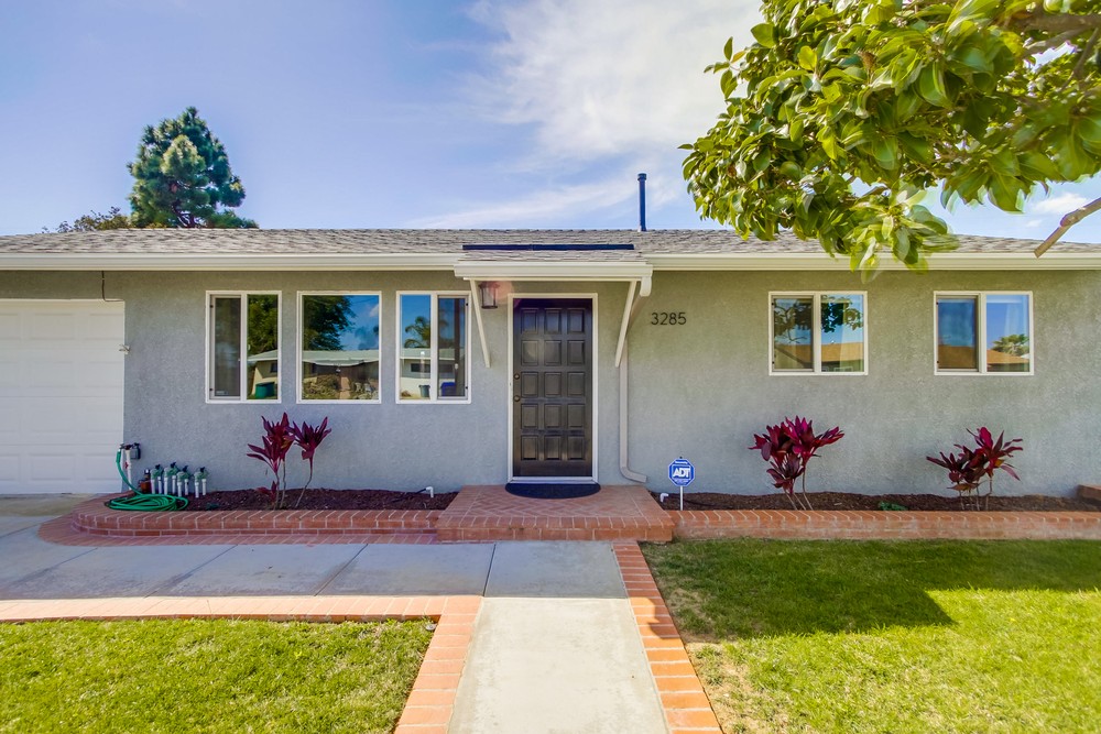 Virtual tour photo 1 of 49 for 3285 Moccasin Ave