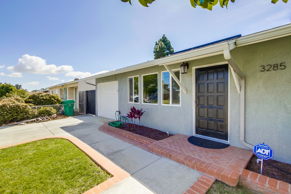 Virtual tour photo 6 of 49 for 3285 Moccasin Ave