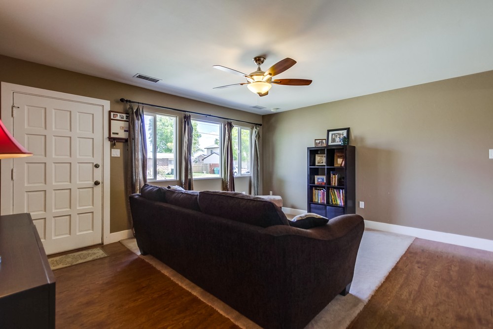 Virtual tour photo 8 of 49 for 3285 Moccasin Ave