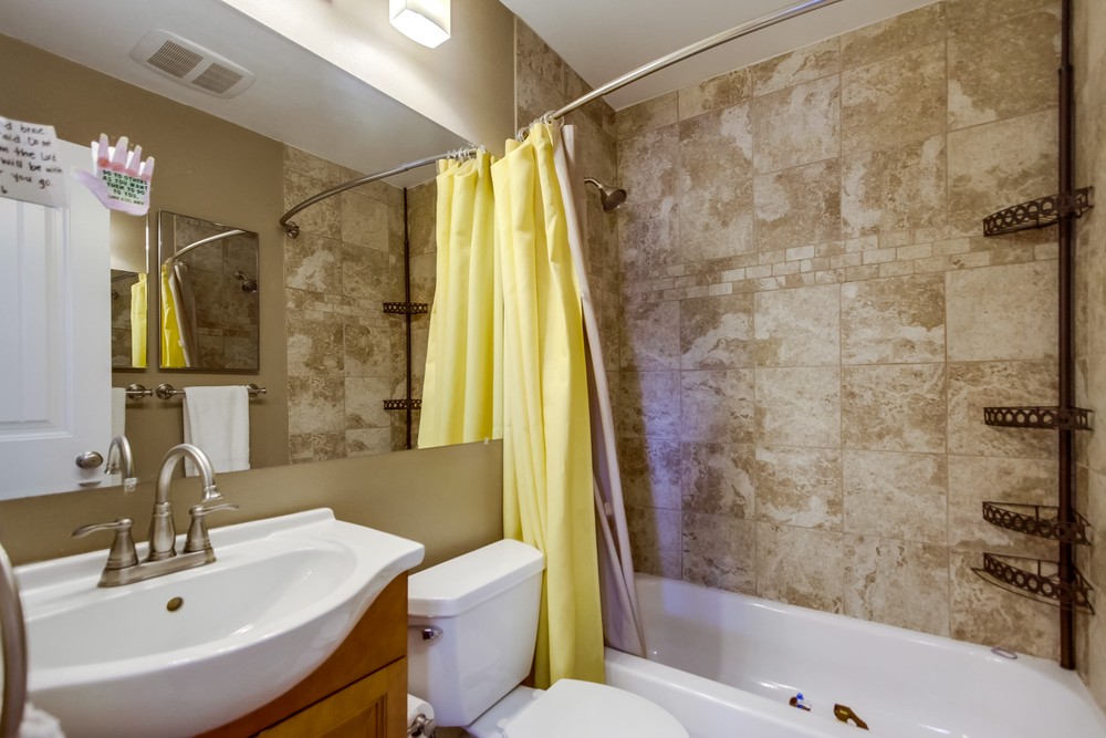 Virtual tour photo 37 of 49 for 3285 Moccasin Ave