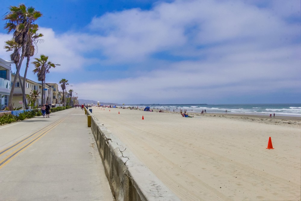 Virtual tour photo 4 of 46 for 3285 Ocean Front Walk #2