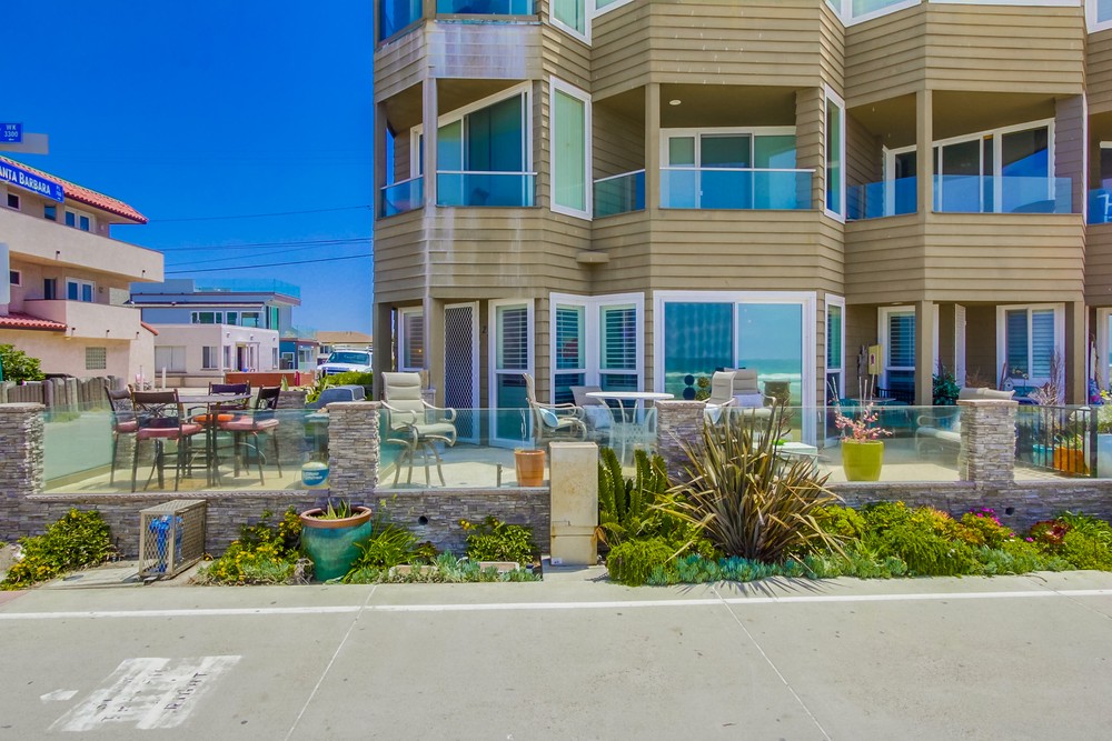 Virtual tour photo 5 of 46 for 3285 Ocean Front Walk #2
