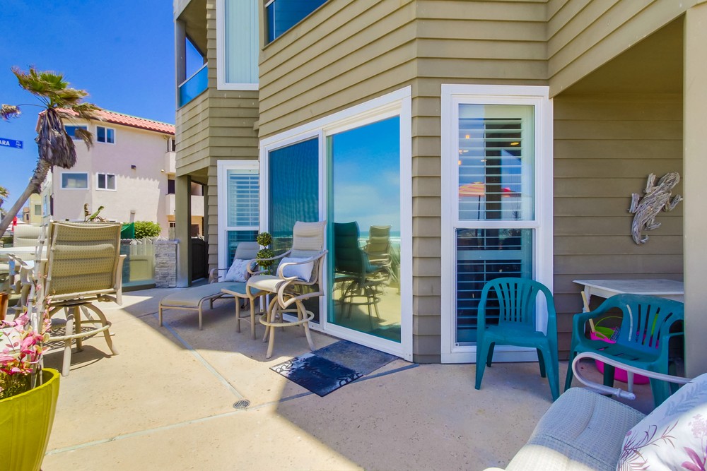Virtual tour photo 8 of 46 for 3285 Ocean Front Walk #2