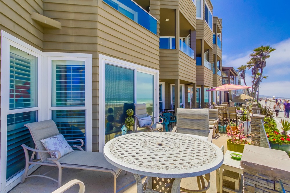 Virtual tour photo 12 of 46 for 3285 Ocean Front Walk #2