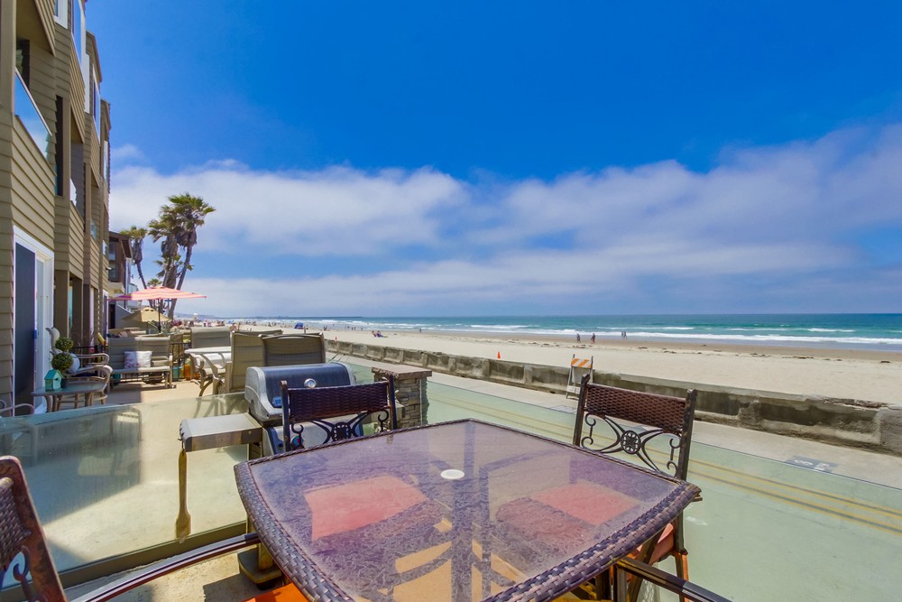 Virtual tour photo 16 of 46 for 3285 Ocean Front Walk #2