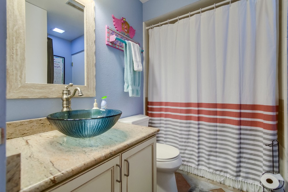 Virtual tour photo 38 of 46 for 3285 Ocean Front Walk #2