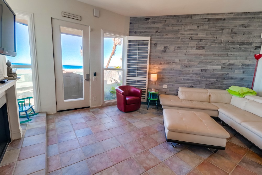 Virtual tour photo 18 of 43 for 3285 Ocean Front Walk