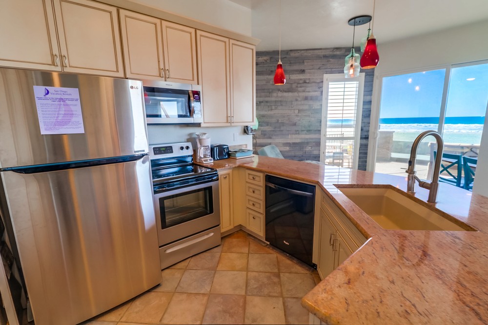 Virtual tour photo 28 of 43 for 3285 Ocean Front Walk