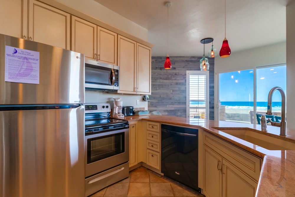 Virtual tour photo 29 of 43 for 3285 Ocean Front Walk