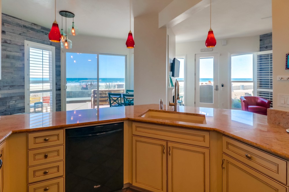 Virtual tour photo 30 of 43 for 3285 Ocean Front Walk