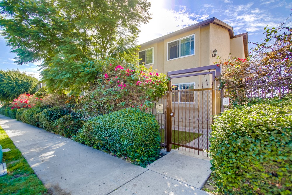 Virtual tour photo 3 of 48 for 3285 Ocean View Blvd #21