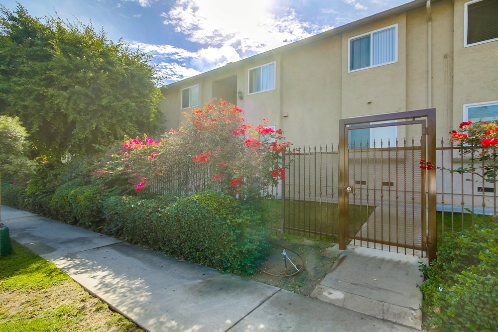 Virtual tour photo 4 of 48 for 3285 Ocean View Blvd #21