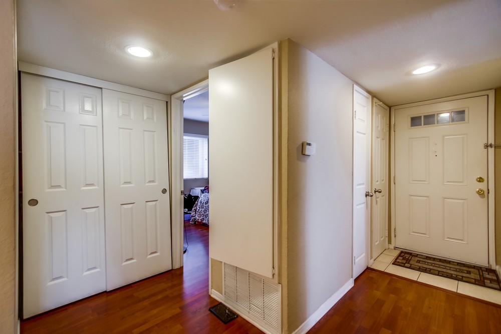 Virtual tour photo 29 of 48 for 3285 Ocean View Blvd #21