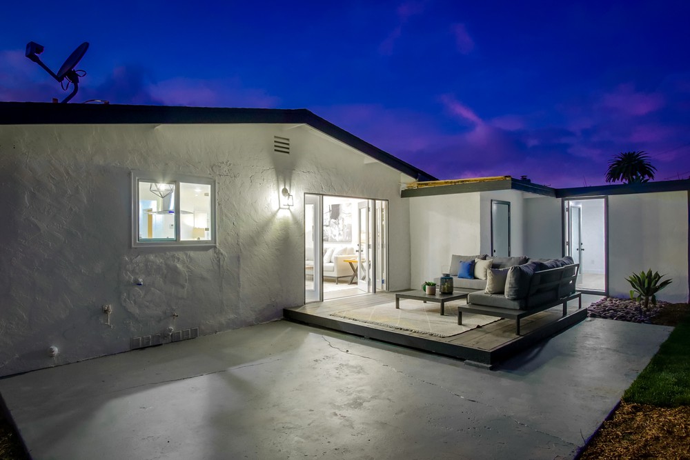 Virtual tour photo 8 of 62 for 3287 Mohican Ave