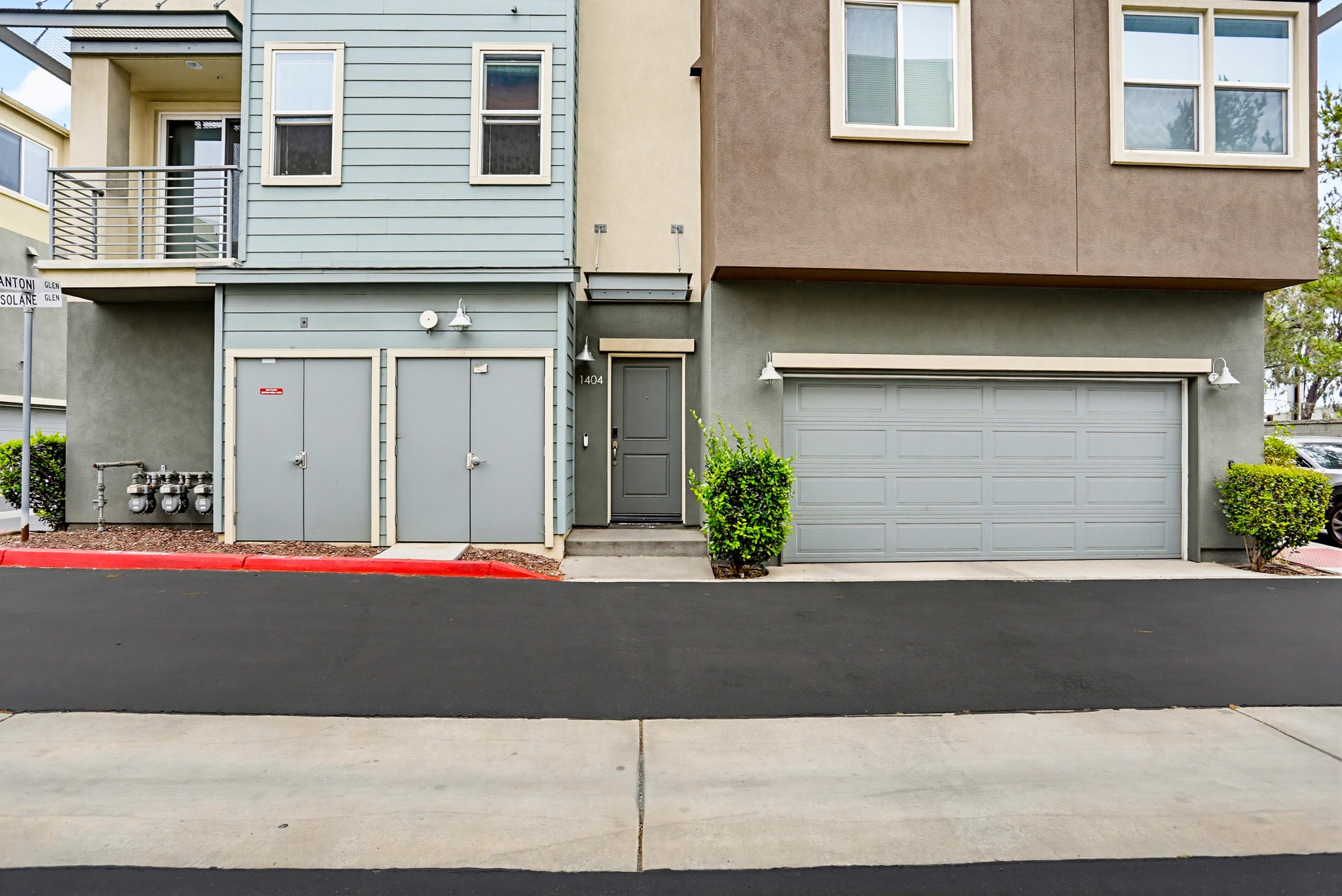 Virtual tour photo 3 of 34 for 329 Antoni Glen UNIT 1404