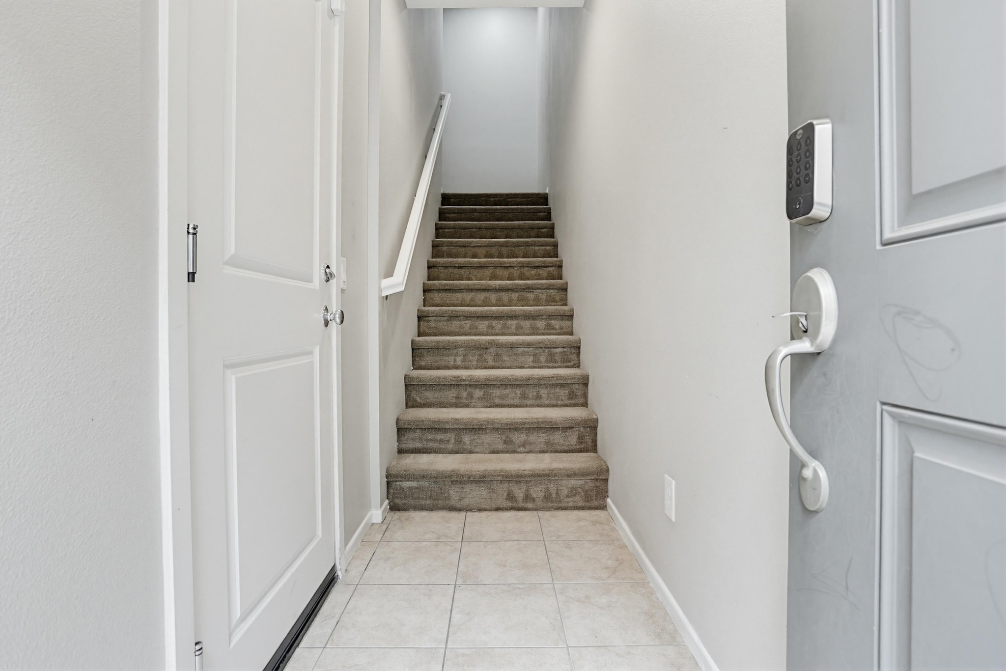 Virtual tour photo 5 of 34 for 329 Antoni Glen UNIT 1404