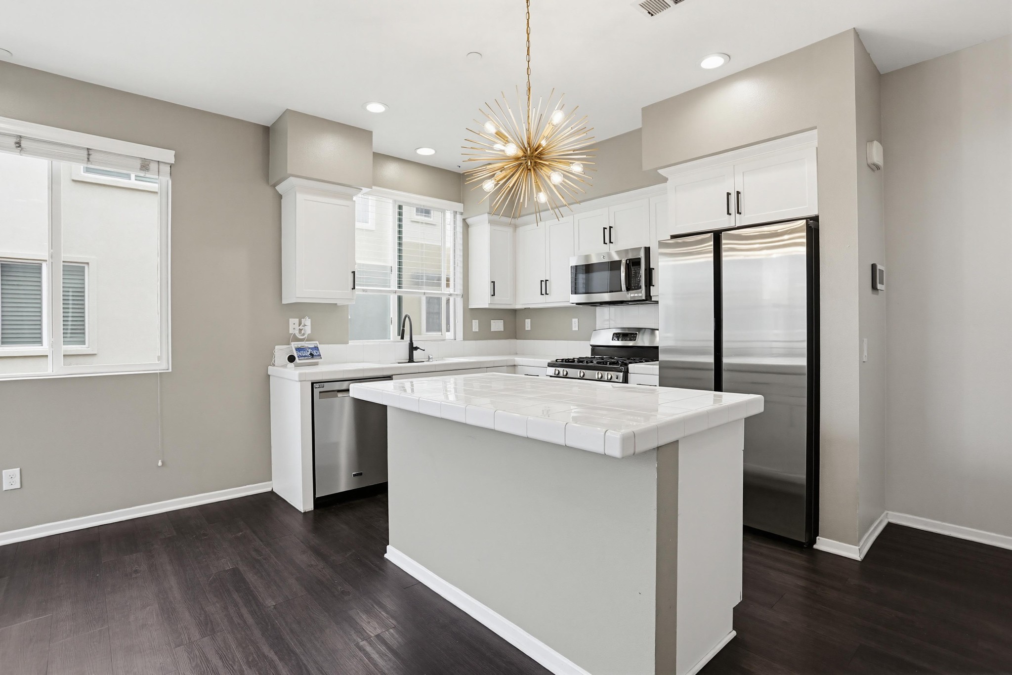 Virtual tour photo 7 of 34 for 329 Antoni Glen UNIT 1404