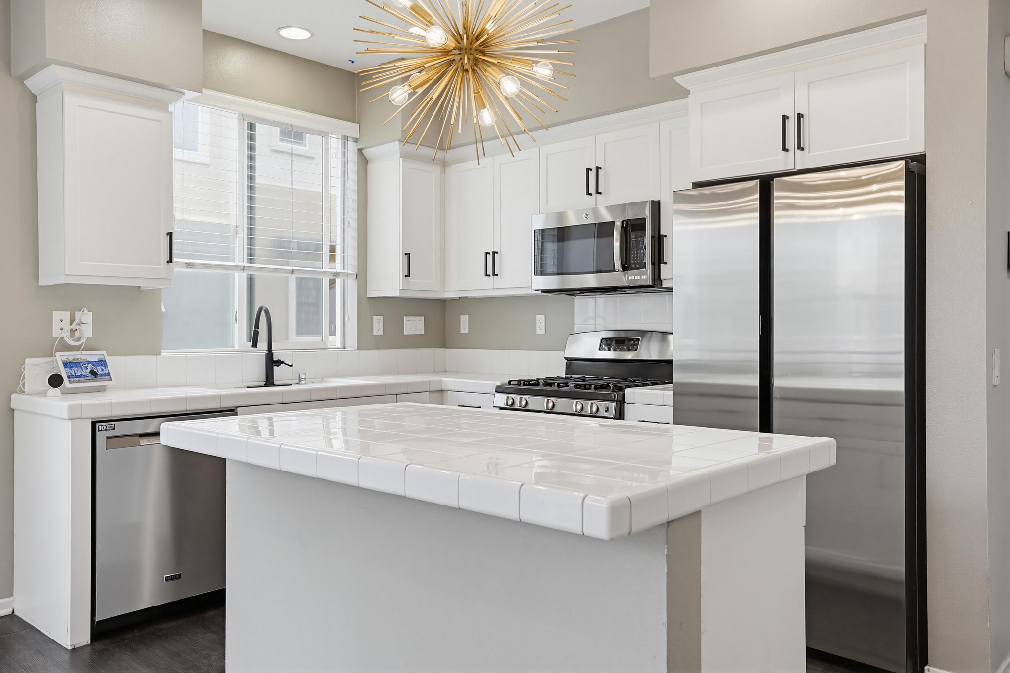 Virtual tour photo 8 of 34 for 329 Antoni Glen UNIT 1404