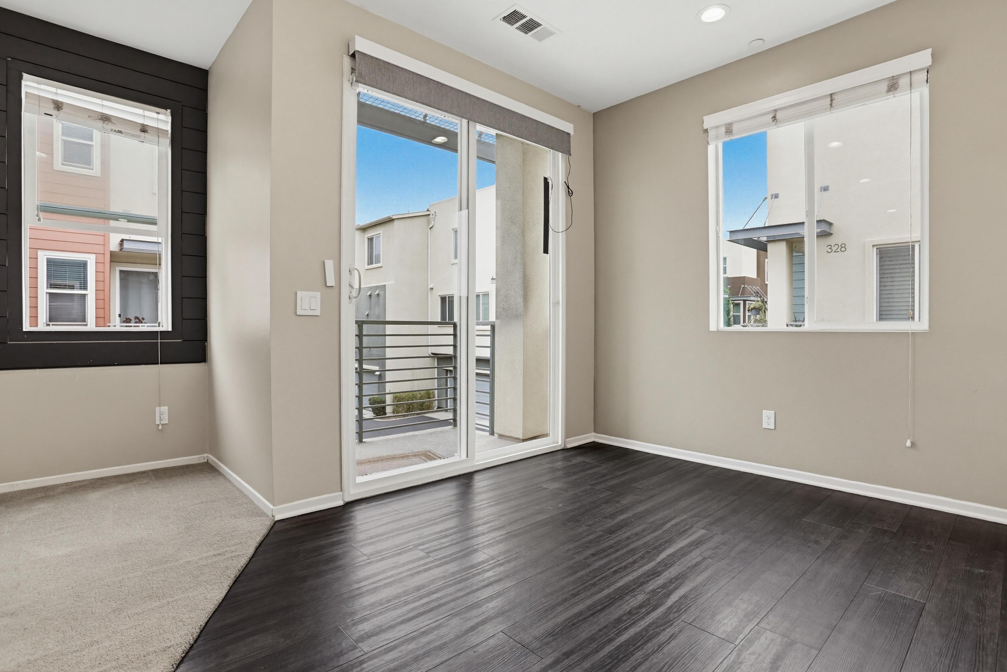 Virtual tour photo 12 of 34 for 329 Antoni Glen UNIT 1404