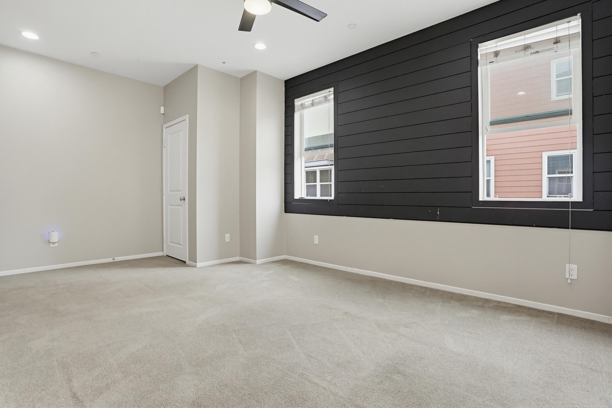 Virtual tour photo 13 of 34 for 329 Antoni Glen UNIT 1404