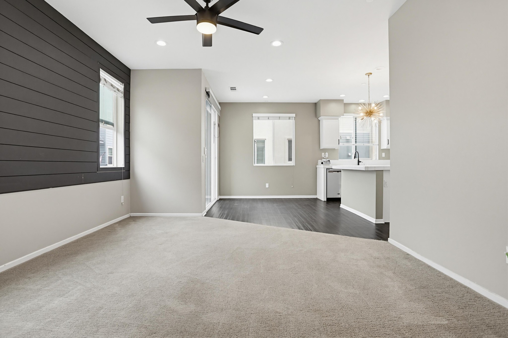 Virtual tour photo 15 of 34 for 329 Antoni Glen UNIT 1404