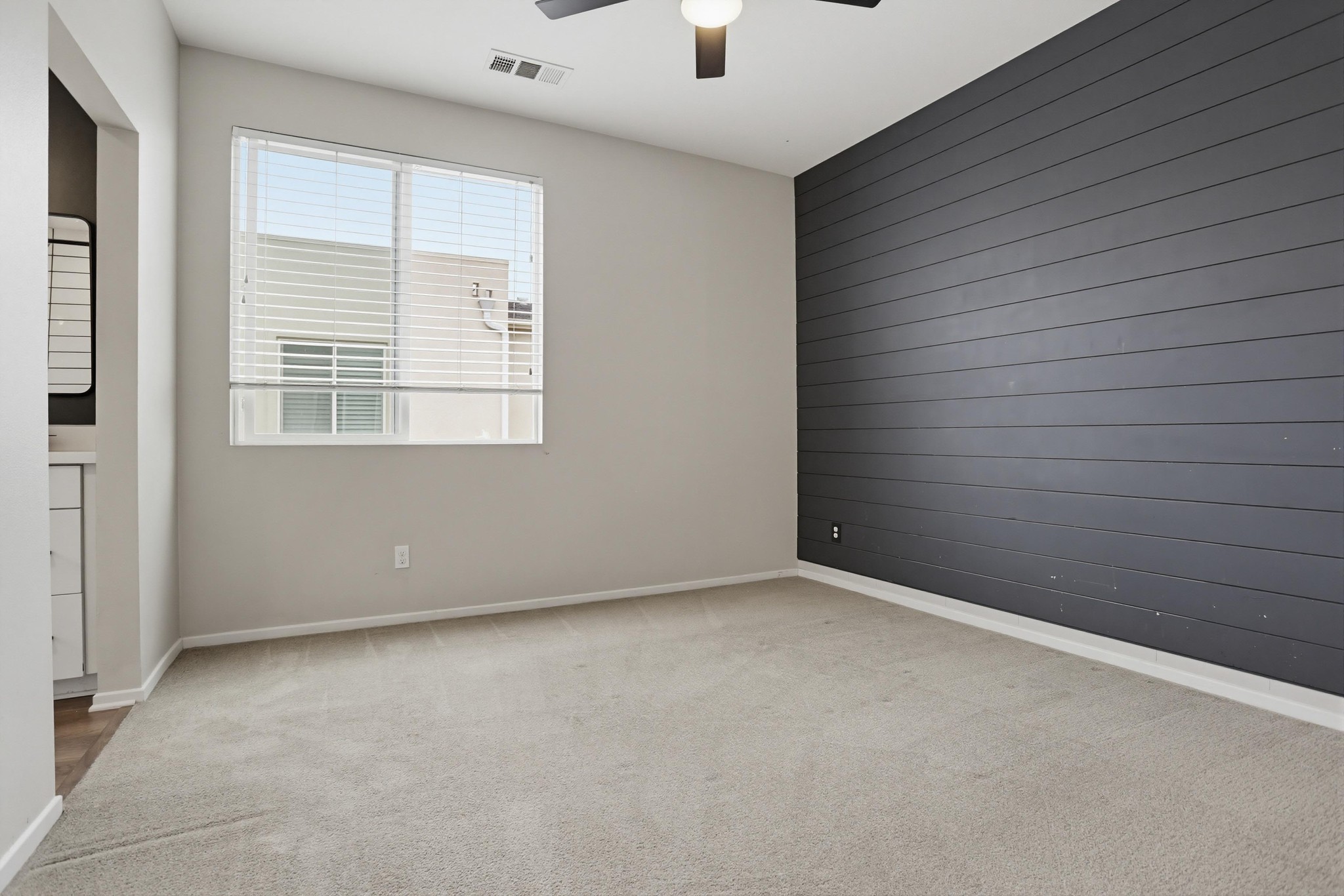 Virtual tour photo 23 of 34 for 329 Antoni Glen UNIT 1404
