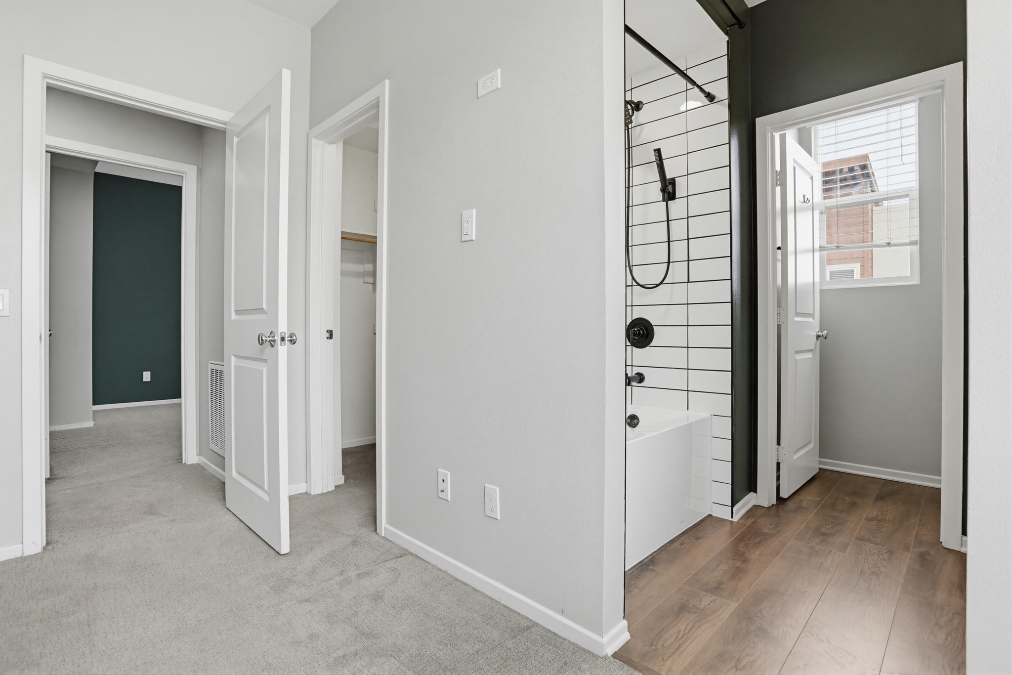 Virtual tour photo 25 of 34 for 329 Antoni Glen UNIT 1404