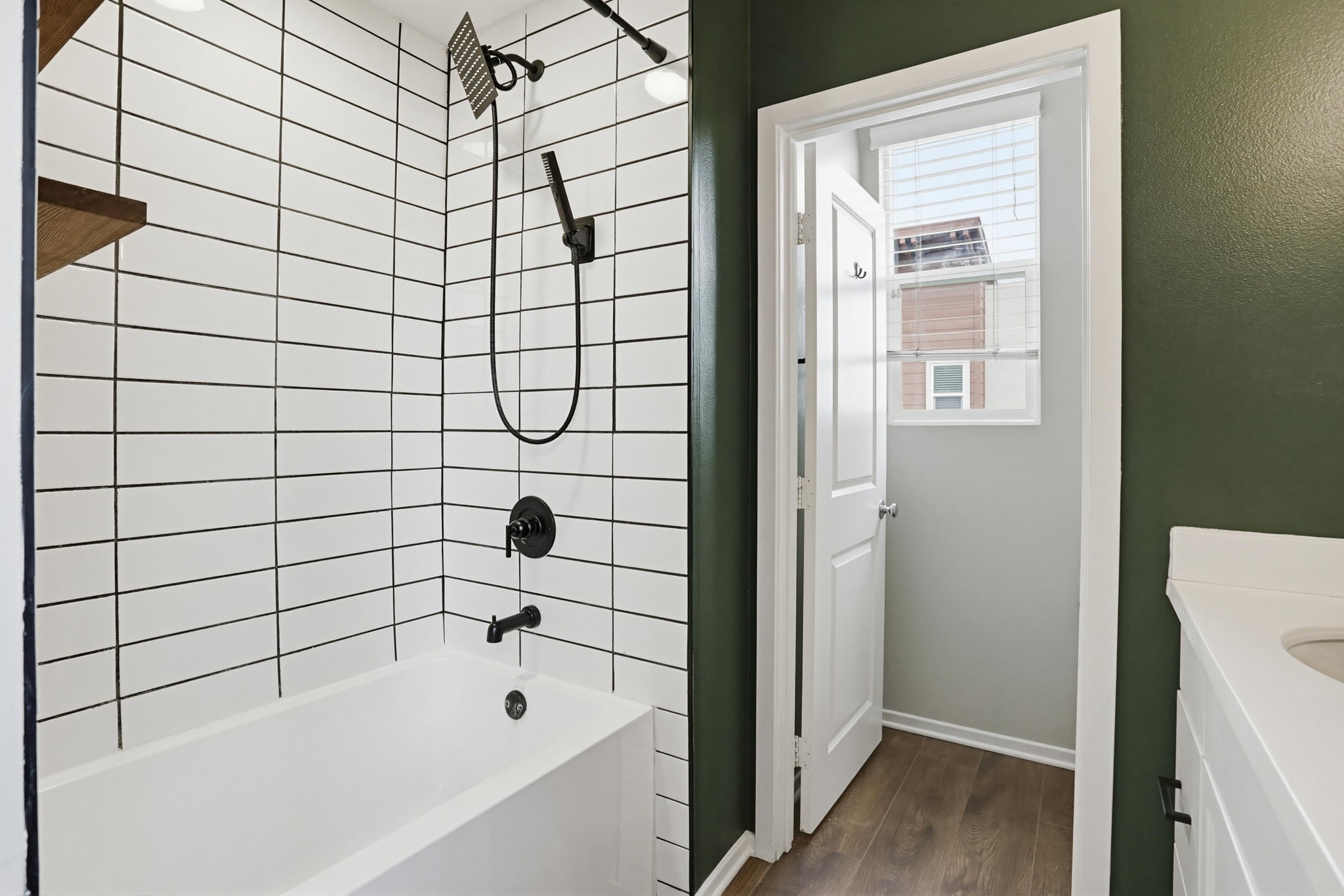 Virtual tour photo 27 of 34 for 329 Antoni Glen UNIT 1404