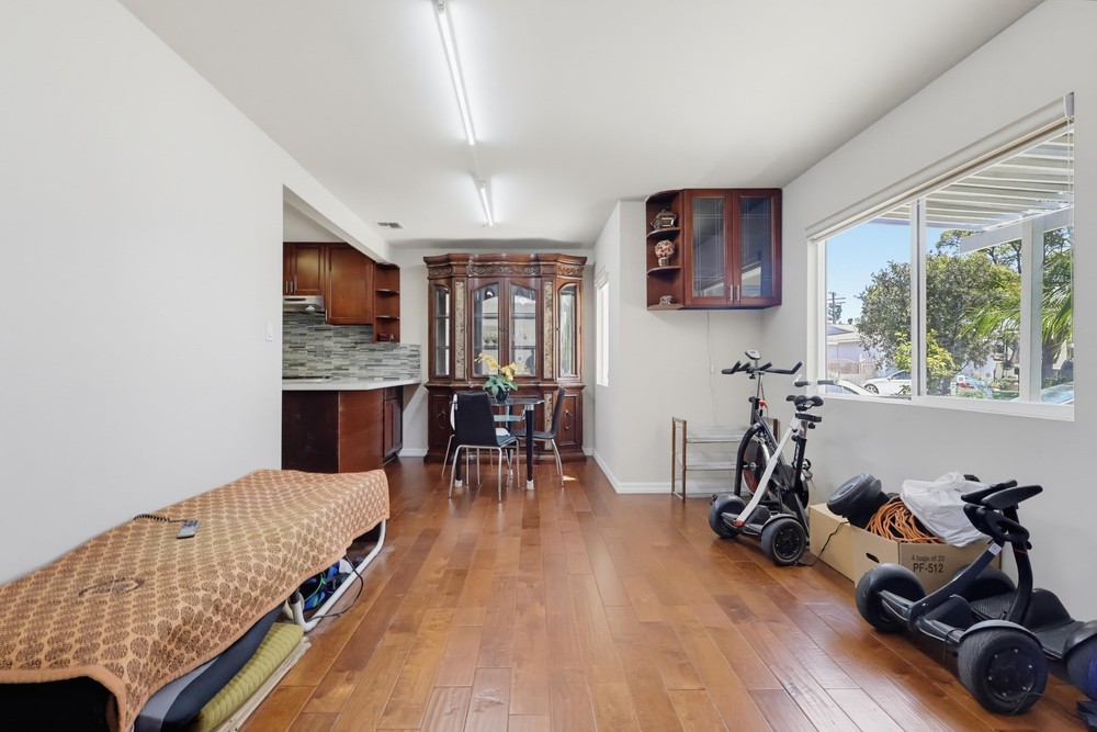 Virtual tour photo 9 of 101 for 329 Kathryn Dr